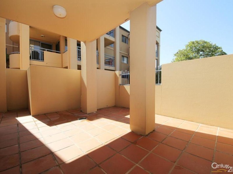 4 Monte Carlo Ave, Broadbeach QLD 4218