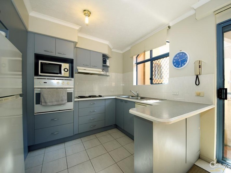 4 Monte Carlo Ave, Broadbeach QLD 4218