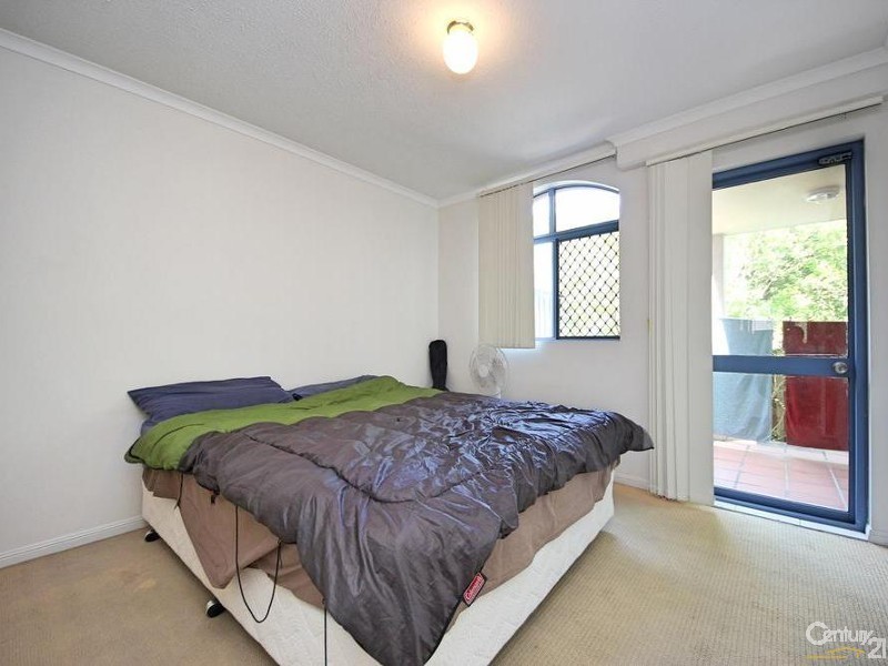 4 Monte Carlo Ave, Broadbeach QLD 4218