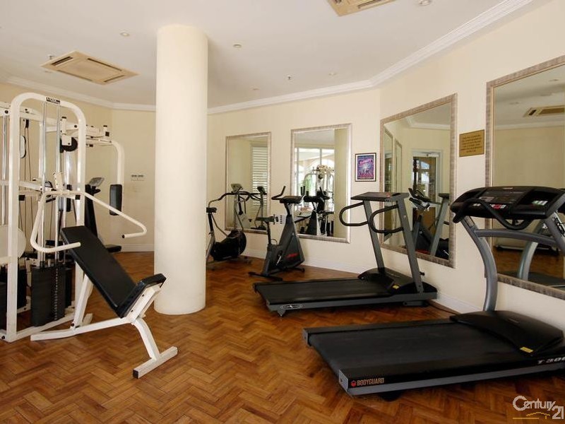 1096/2633 Gold Coast Highway, Broadbeach QLD 4218