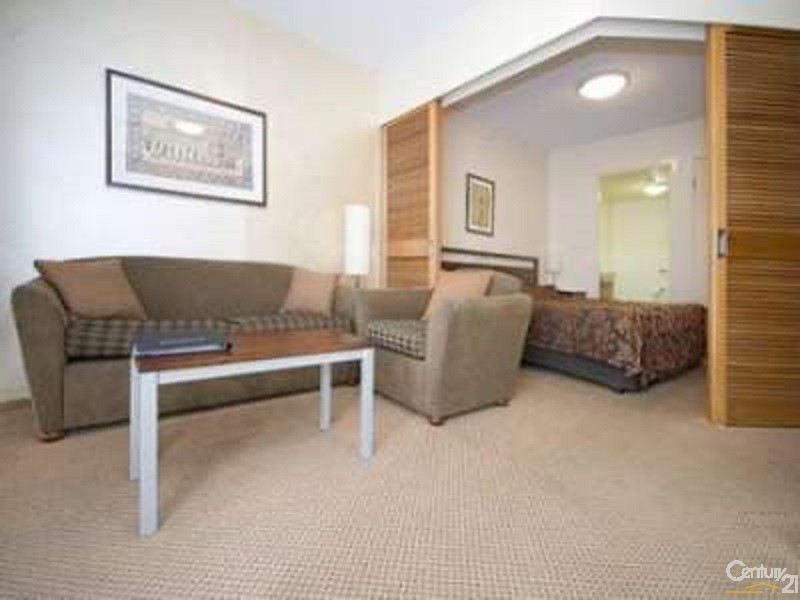 304/41 Surf Parade, Broadbeach QLD 4218