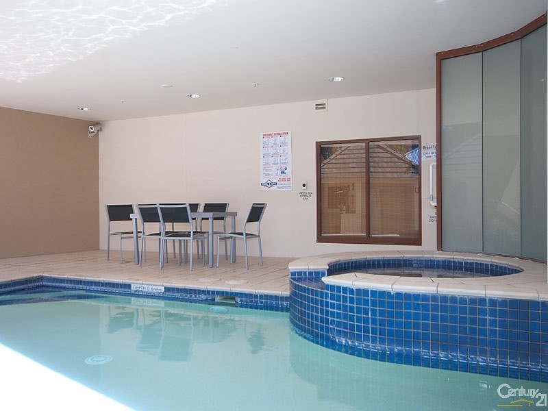 304/41 Surf Parade, Broadbeach QLD 4218