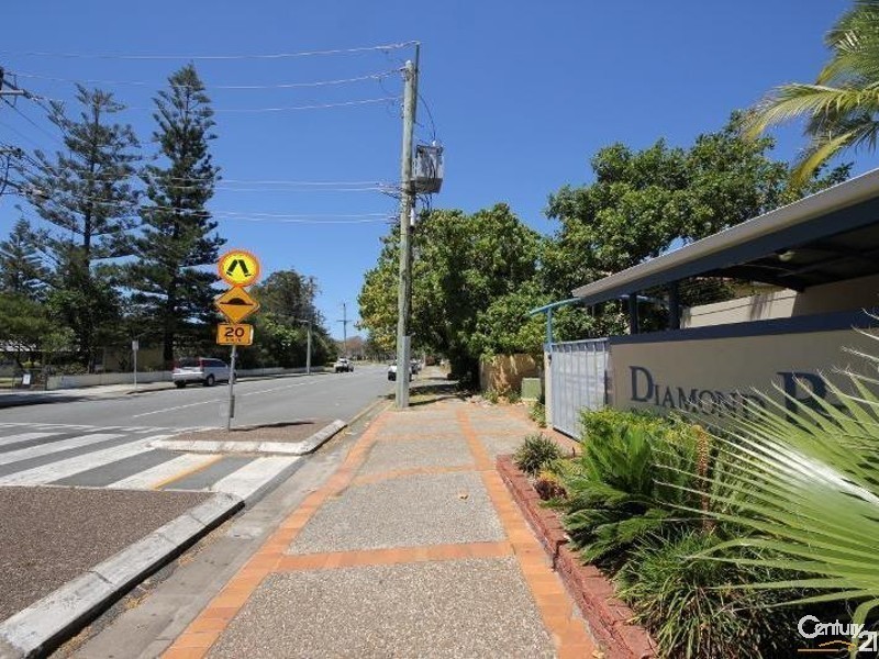 136/10 Alexandra Avenue, Mermaid Beach QLD 4218