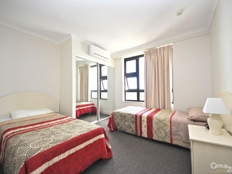 810/30 Surf Parade, Broadbeach QLD 4218