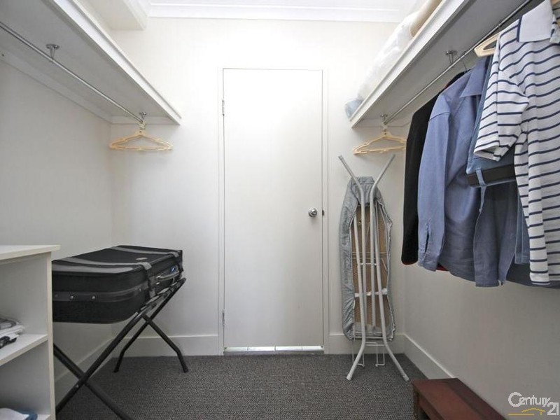 810/30 Surf Parade, Broadbeach QLD 4218