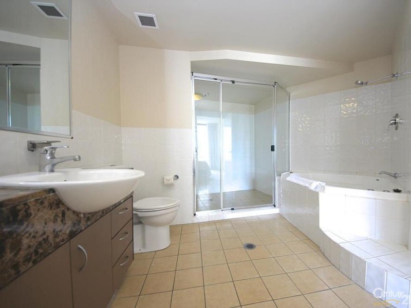 42 Surf Parade, Broadbeach QLD 4218