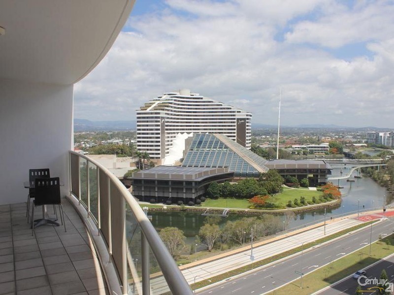 42 Surf Parade, Broadbeach QLD 4218