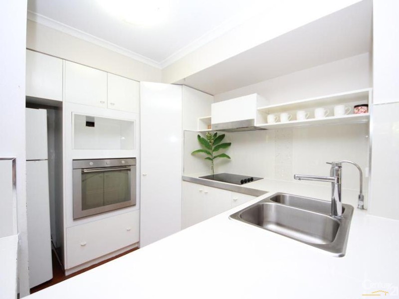 1/10 Alexandra Avenue, Mermaid Beach QLD 4218