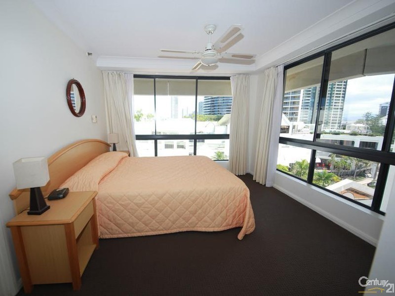 15 Victoria Avenue, Broadbeach QLD 4218