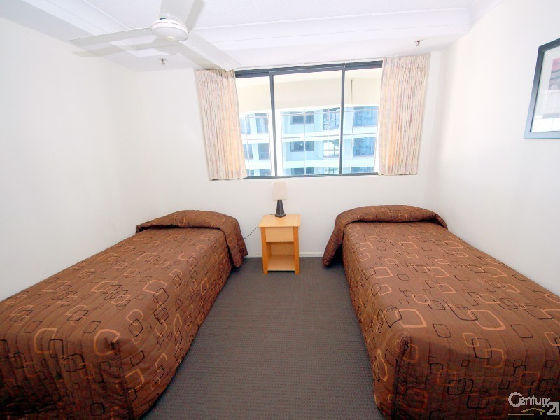 15 Victoria Avenue, Broadbeach QLD 4218