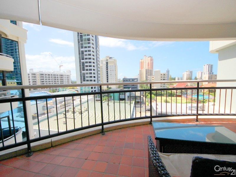 15 Victoria Avenue, Broadbeach QLD 4218