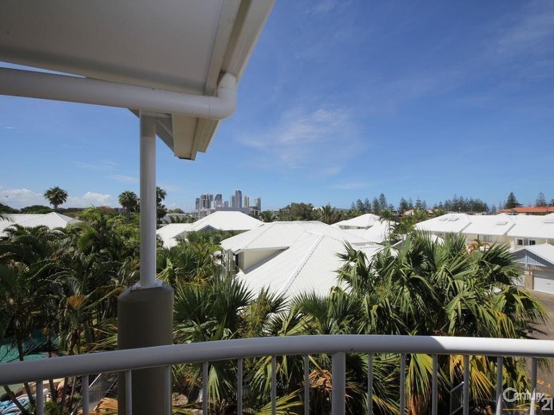63/16 Crescent Avenue, Mermaid Beach QLD 4218
