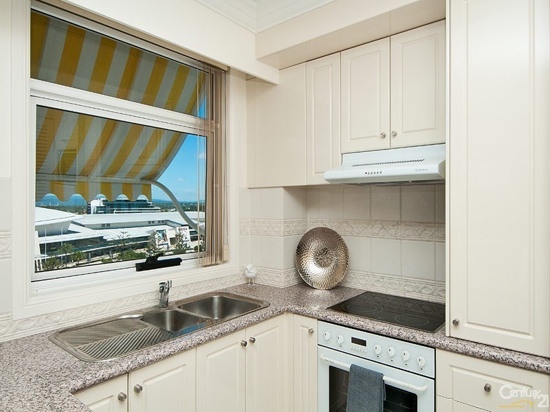 1811/90 Surf Parade, Broadbeach QLD 4218