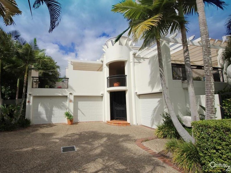 100 Cotlew Street East, Southport QLD 4215