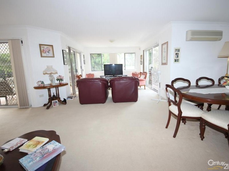 100 Cotlew Street East, Southport QLD 4215
