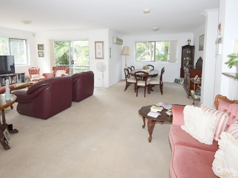 100 Cotlew Street East, Southport QLD 4215