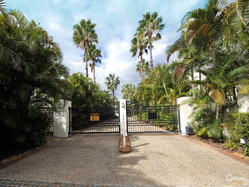100 Cotlew Street East, Southport QLD 4215
