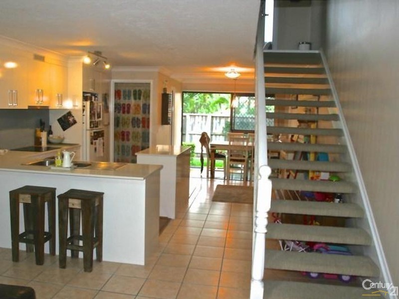 105 Christine Avenue, Burleigh Waters QLD 4220