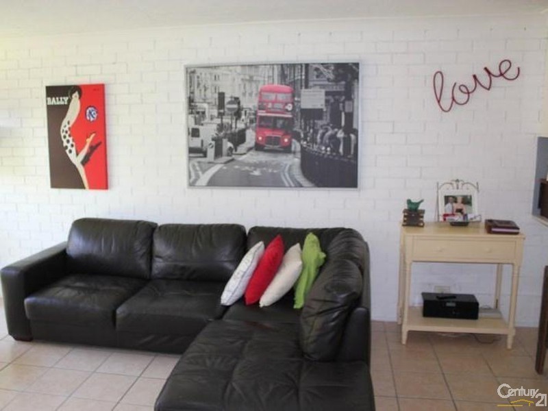 105 Christine Avenue, Burleigh Waters QLD 4220