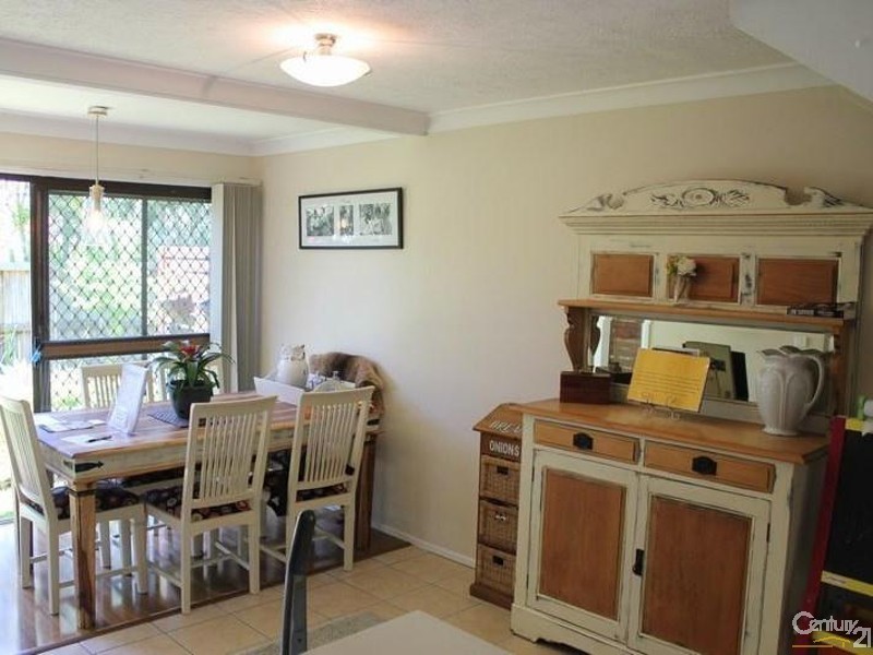 105 Christine Avenue, Burleigh Waters QLD 4220