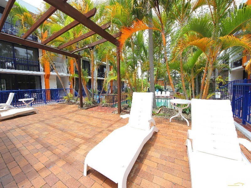11/2877 Gold Coast Highway, Surfers Paradise QLD 4217
