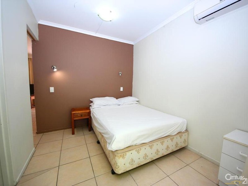 11/2877 Gold Coast Highway, Surfers Paradise QLD 4217