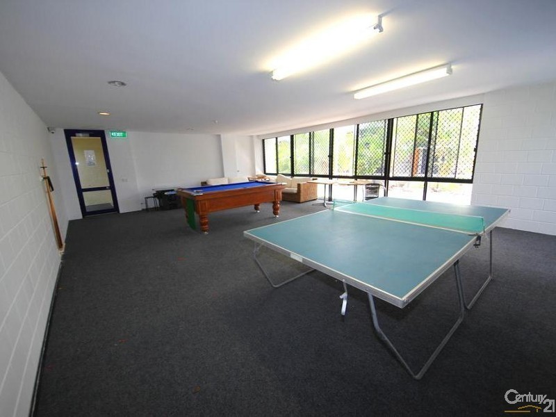 11/2877 Gold Coast Highway, Surfers Paradise QLD 4217
