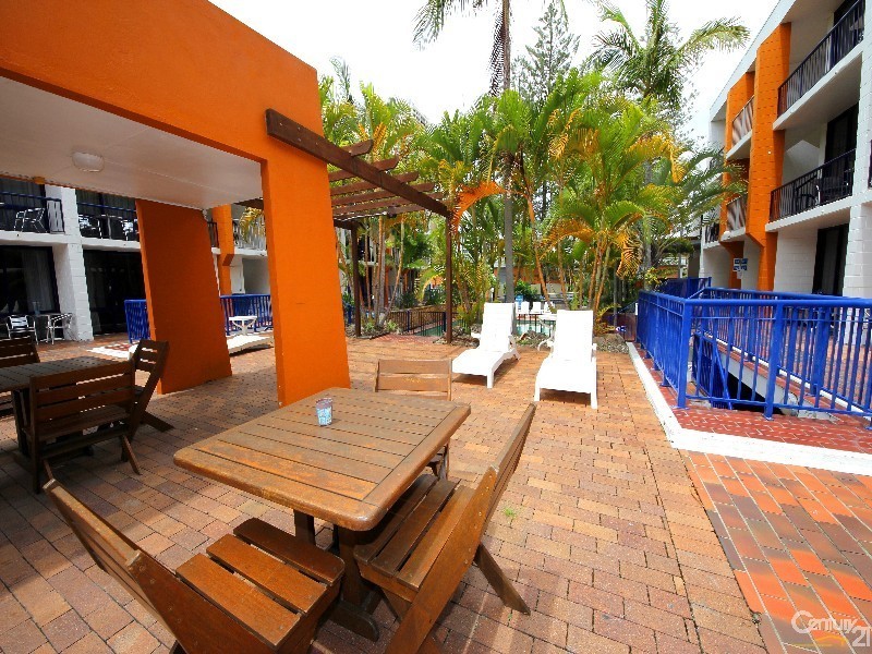 11/2877 Gold Coast Highway, Surfers Paradise QLD 4217