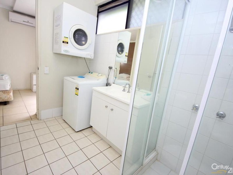 11/2877 Gold Coast Highway, Surfers Paradise QLD 4217