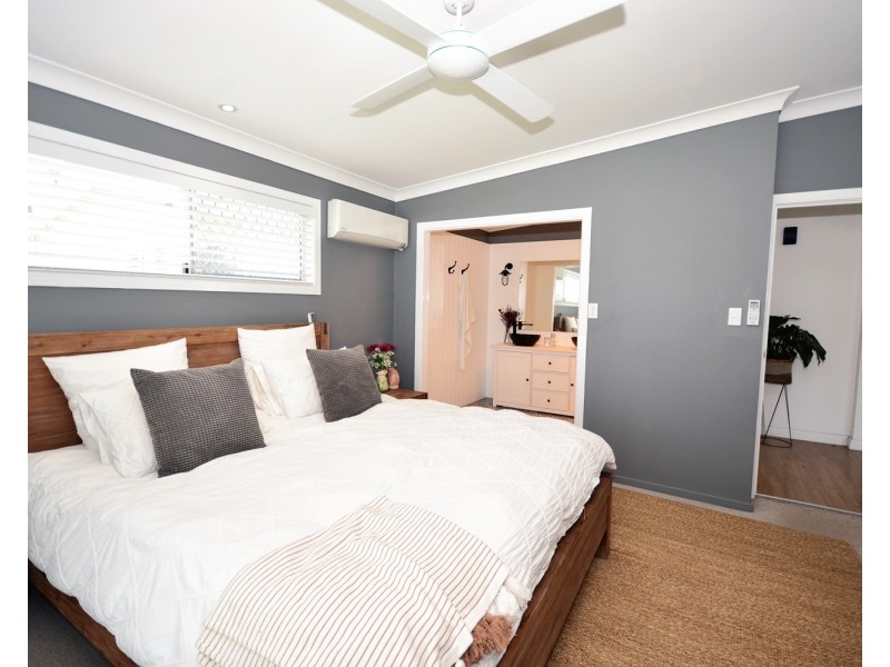 12 Wynflo Street, Labrador QLD 4215