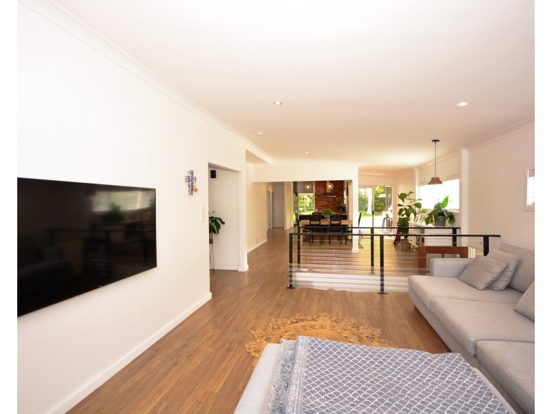 12 Wynflo Street, Labrador QLD 4215