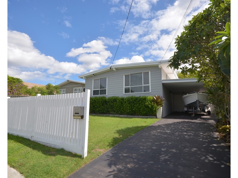 12 Wynflo Street, Labrador QLD 4215