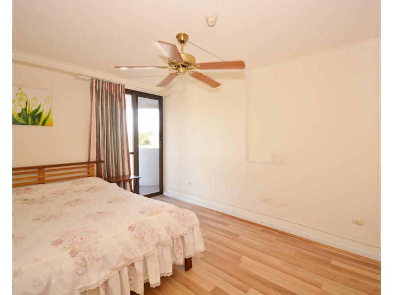 4D/10  Marine Parade, Southport QLD 4215