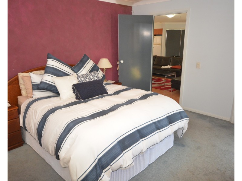 4 Mintwood Place, Molendinar QLD 4214