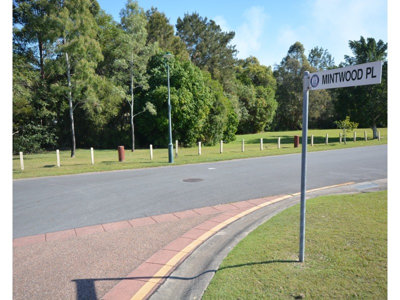 4 Mintwood Place, Molendinar QLD 4214