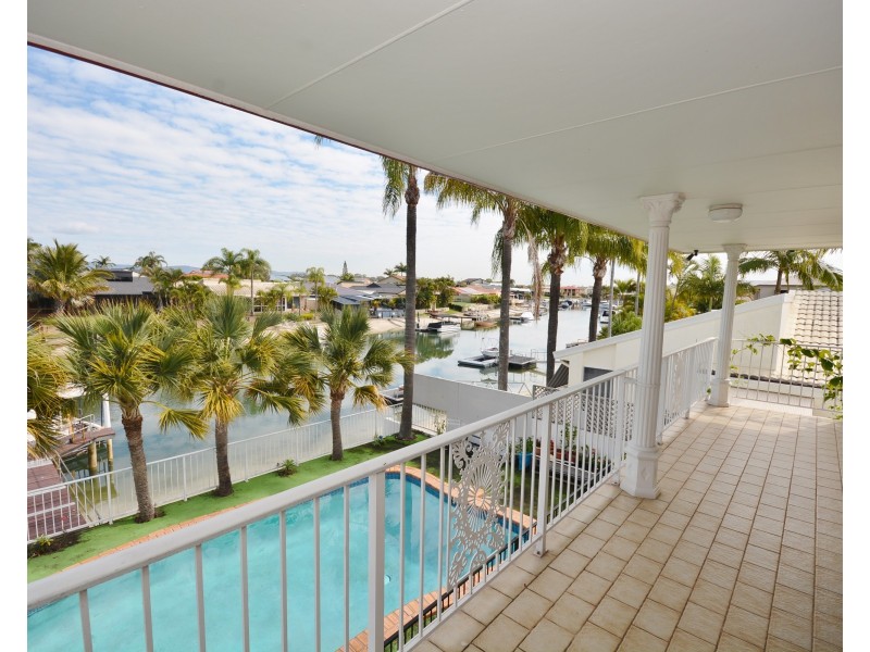 16 Seaspray Street, Paradise Point QLD 4216 CENTURY 21 Broadwater