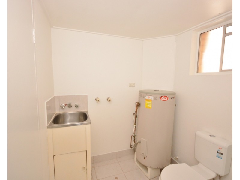 2/203 Scarborough Street, Southport QLD 4215