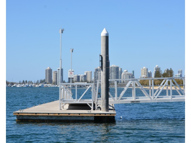 2/203 Scarborough Street, Southport QLD 4215