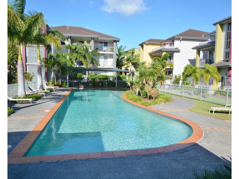 1/22  Oleander Avenue, Biggera Waters QLD 4216