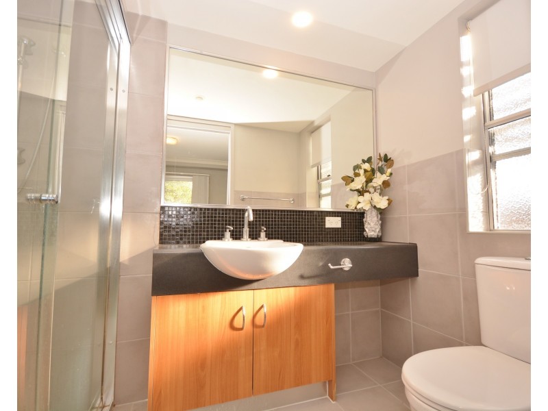 1/22  Oleander Avenue, Biggera Waters QLD 4216