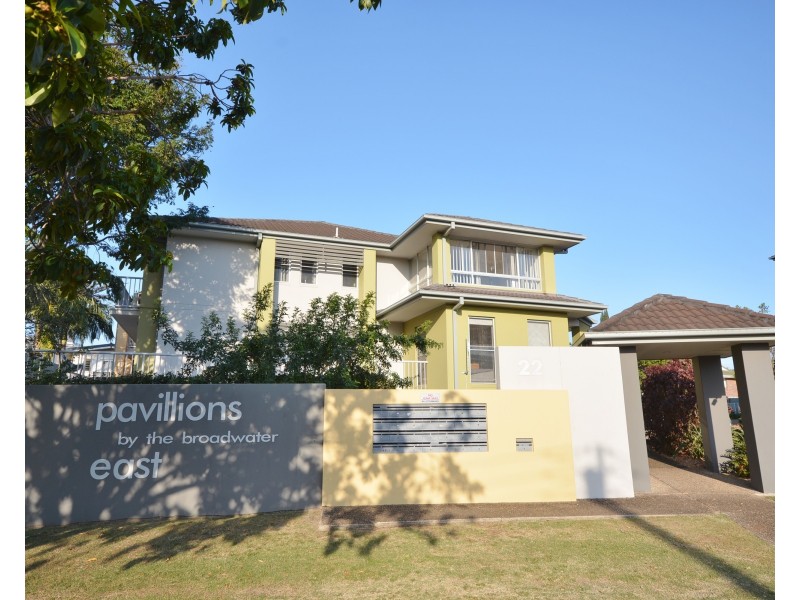1/22  Oleander Avenue, Biggera Waters QLD 4216