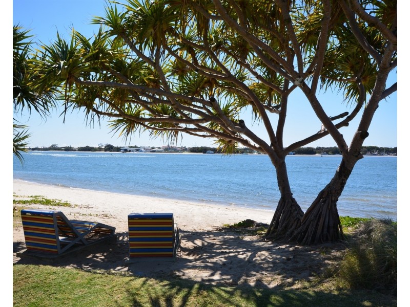 4D/10  Marine Parade, Southport QLD 4215