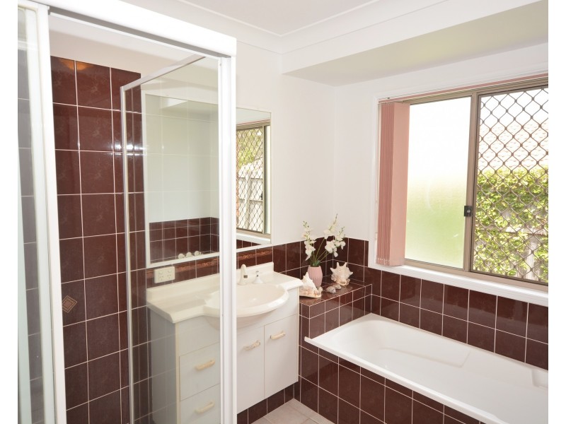 32 Alcott Court, Parkwood QLD 4214