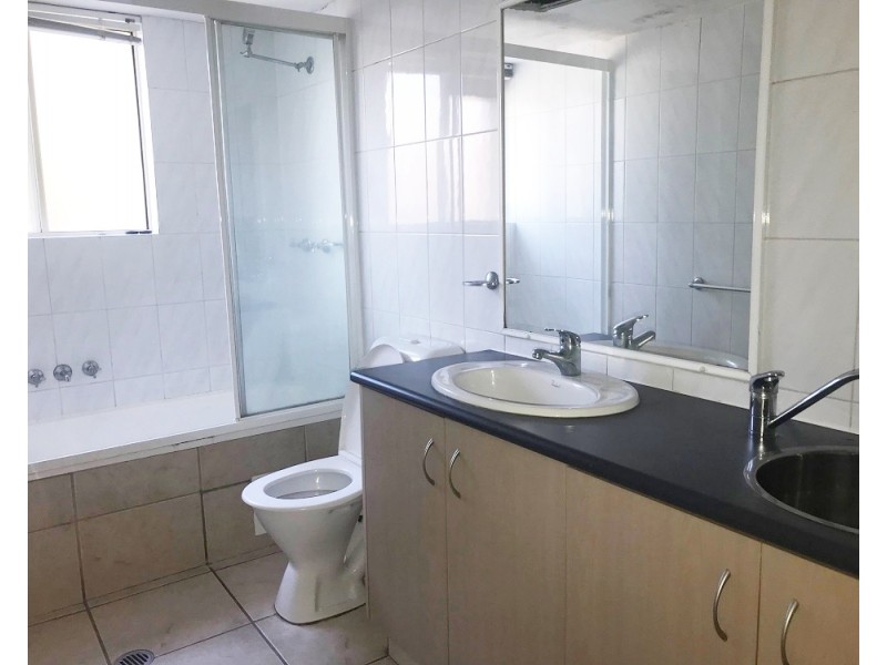 6/146 Marine Parade, Southport QLD 4215