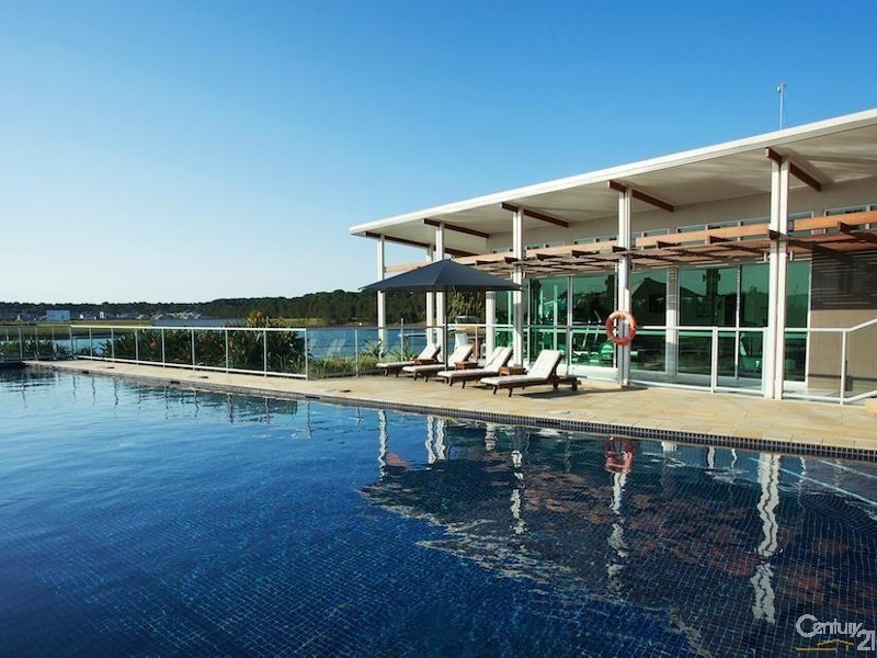 Hope Island QLD 4212