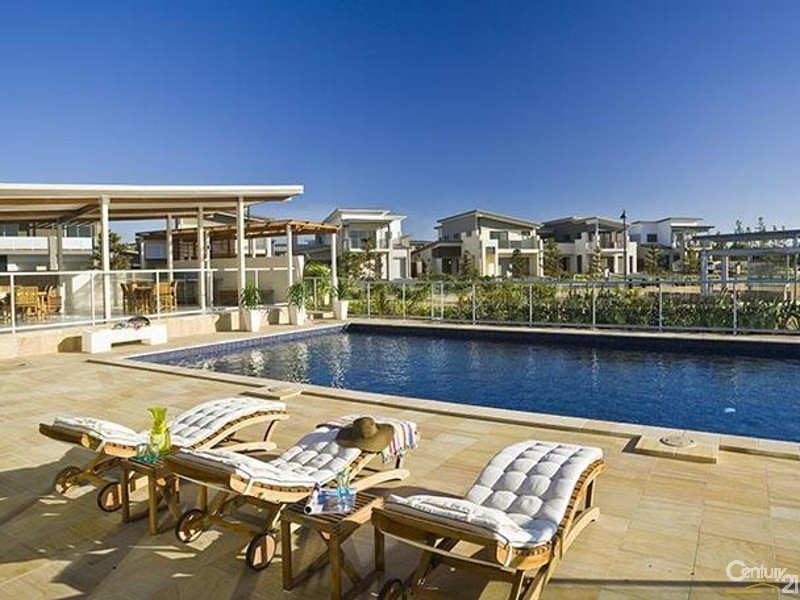 Hope Island QLD 4212