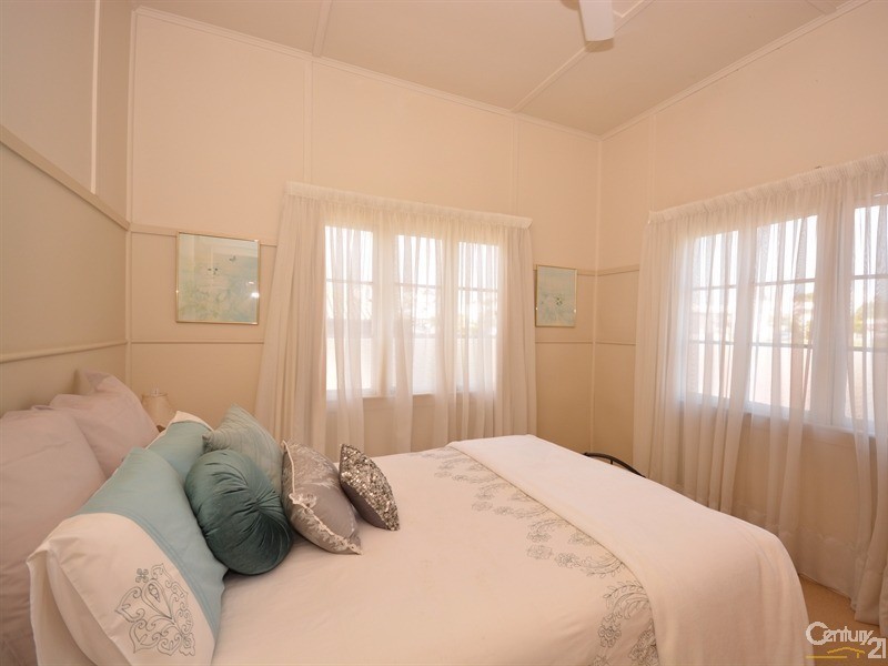 57 North Street, Southport QLD 4215