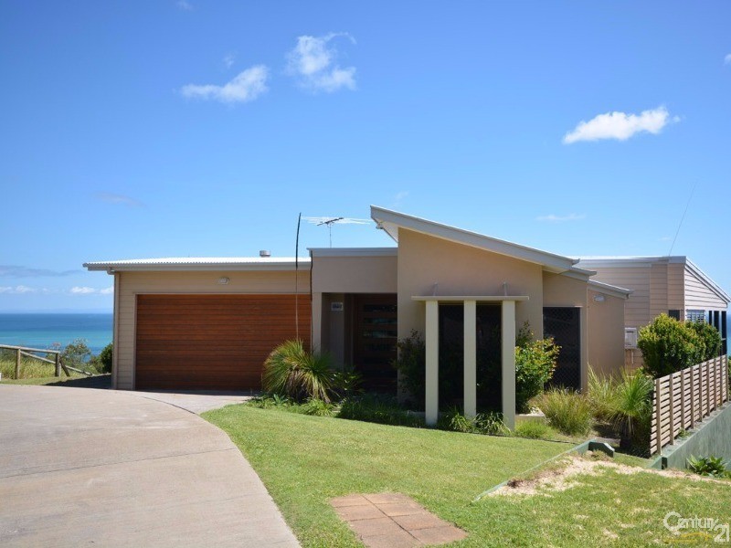 13 Trochus Place, Tangalooma QLD 4025