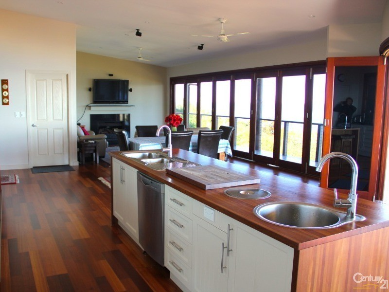 13 Trochus Place, Tangalooma QLD 4025