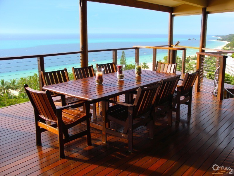 13 Trochus Place, Tangalooma QLD 4025